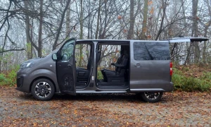 2026 OPEL ZAFIRA  VIP 6-osob. 180KM  AT8  MAX WYPOSAŻENIE